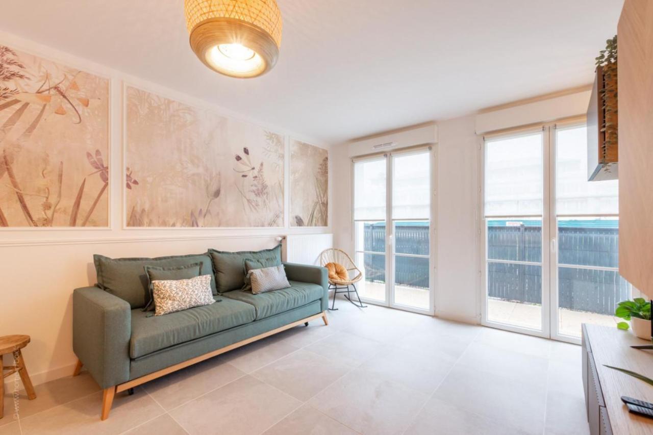 Le Jade By Plaza Apartment Serris Exterior photo